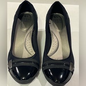 Time And True Womens Wedge Pumps Black Patent Faux, Size 6.5